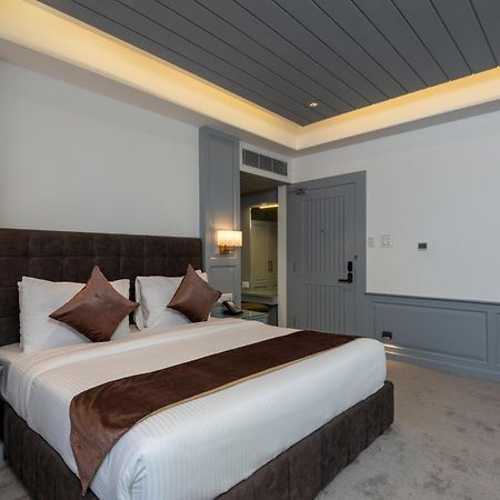 Hotel Grand Boulevard Durgjan エクステリア 写真