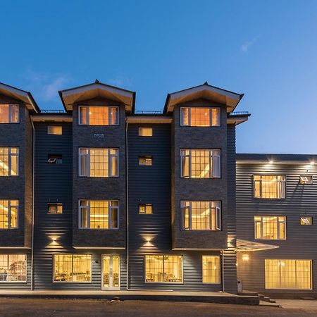 Hotel Grand Boulevard Durgjan エクステリア 写真
