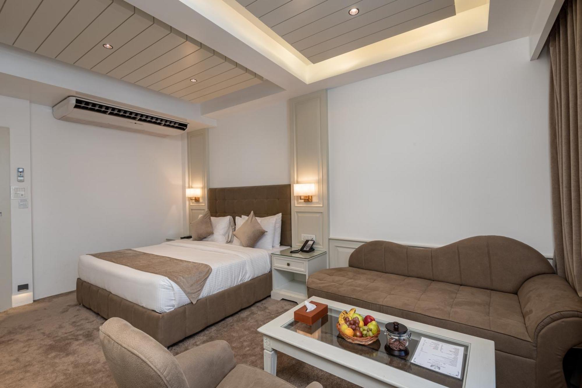 Hotel Grand Boulevard Durgjan 部屋 写真