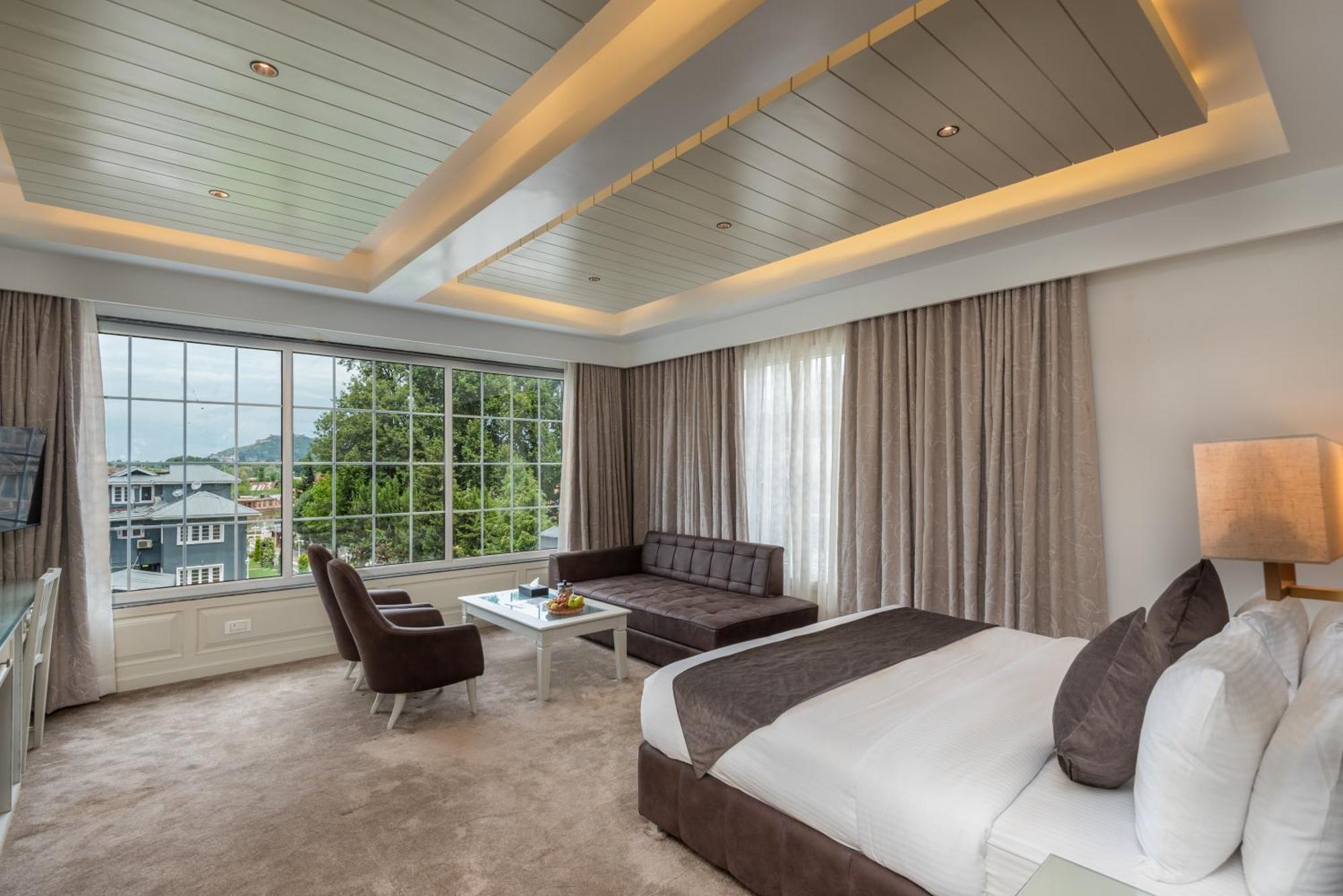 Hotel Grand Boulevard Durgjan 部屋 写真