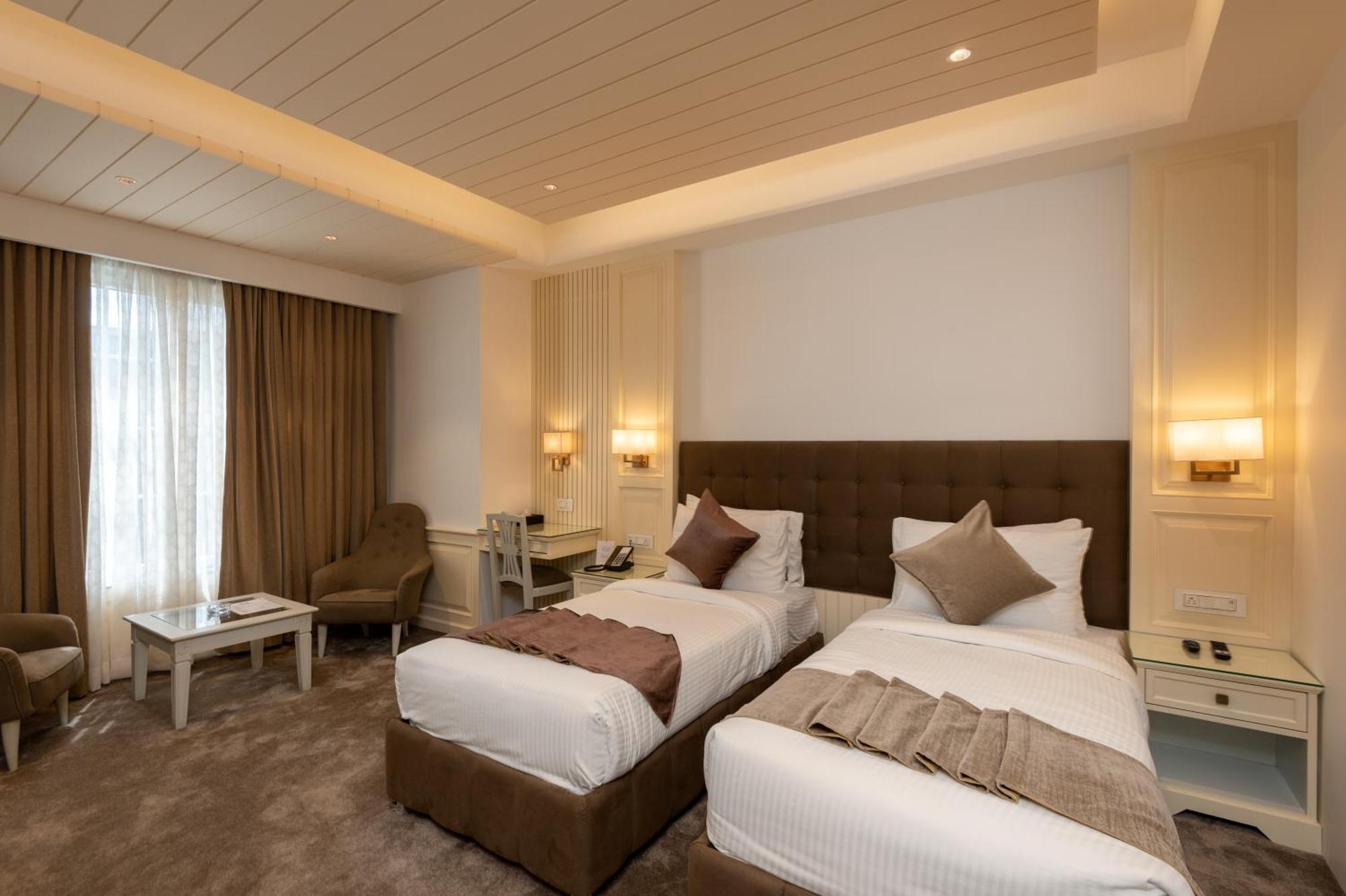 Hotel Grand Boulevard Durgjan 部屋 写真