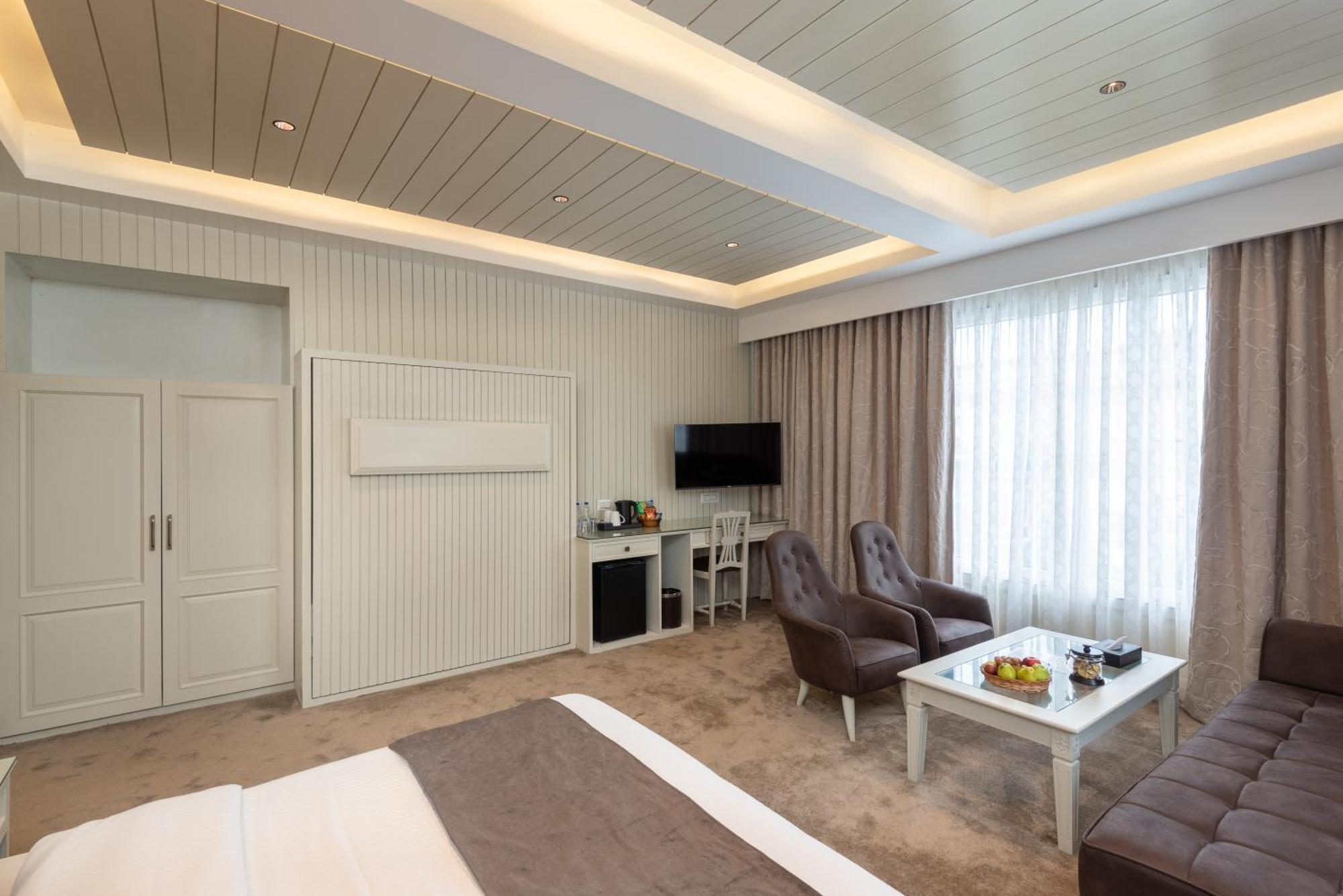 Hotel Grand Boulevard Durgjan 部屋 写真